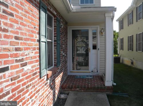 219 Hoyer Ct, Wilmington, DE 19803-2361