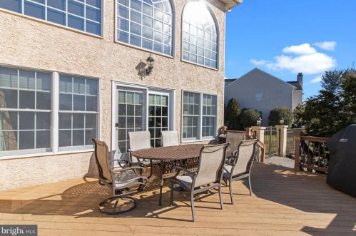 175 Edwards Dr, Southampton PA 18966-1174 exterior