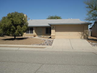8739 Desert Spring St, Tucson, AZ 85730-5702