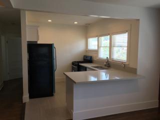 1521 1st St, Long Beach CA  90802-5931 exterior