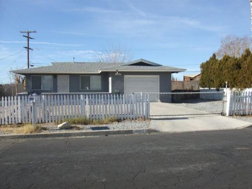 15030 Del Rey Dr, Victorville, CA 92395-3674