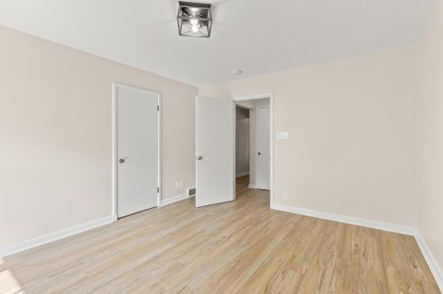 185 85th St, Milwaukee WI  53226-4601 exterior