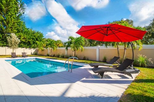 12898 Buckland St, West Palm Beach, FL 33414-6223
