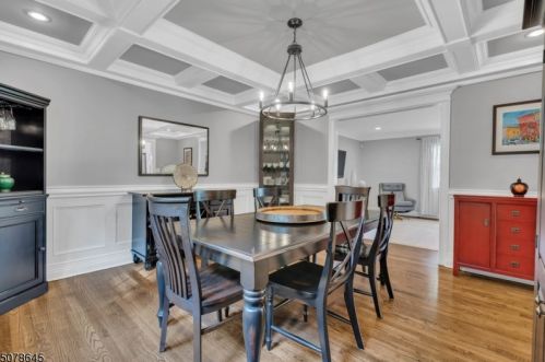 4 Fawn Ln, Martinsville NJ  08836-2368 exterior