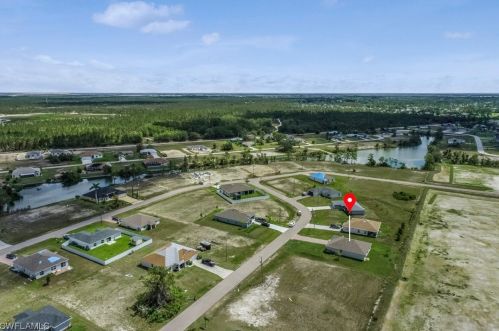 1036 43rd Ter, Cape Coral, FL 33909-6110