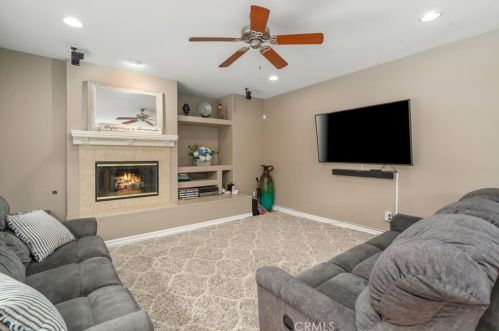 765 Windbound Ave, Beaumont CA  92223-7098 exterior