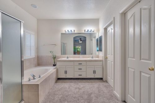 1710 Humboldt Ct, Los Banos CA  93635-5392 exterior