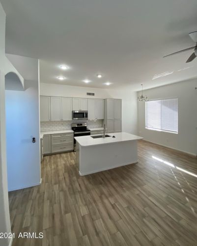 3330 Garden Ln, Avondale AZ  85392-3812 exterior