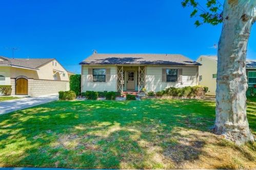10420 La Cima Dr, Whittier, CA 90603-2232