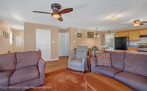 271 Kearney Ave, Pelican Island NJ  08751-1822 exterior