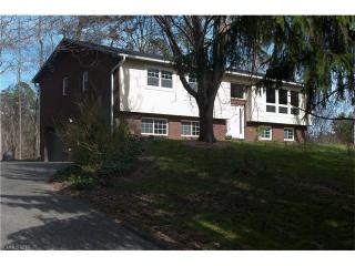 19 Collins Mountain Dr, Asheville, NC 28804-9112