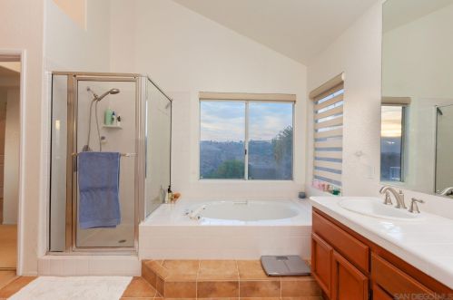 9416 Chabola Rd, San Diego CA 92129-4904 exterior