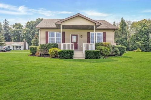 421 Pleasant Hill Rd, Hookstown, PA 15050-1513