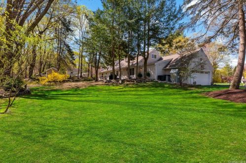 27 Fountain Rd, Briarcliff NY  10510-2234 exterior