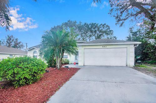 682 Jaslo Ave, Fort Pierce, FL 34953-3957