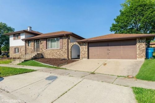 2511 James Dr, Dyer, IN 46311-2227