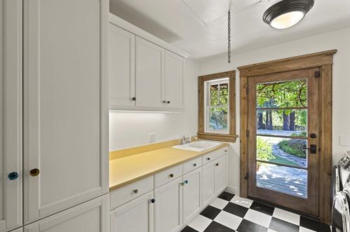 170 Josselyn Ln, Redwood City CA  94062-3610 exterior