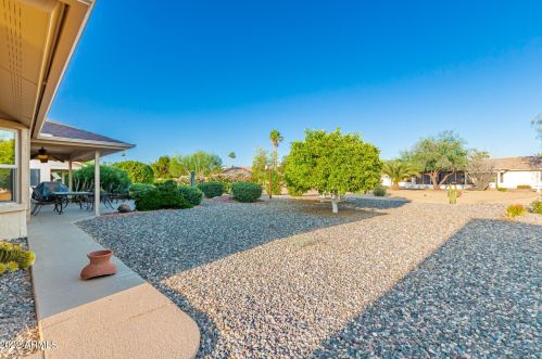 20019 146th Dr, Sun City AZ 85375-6126 exterior