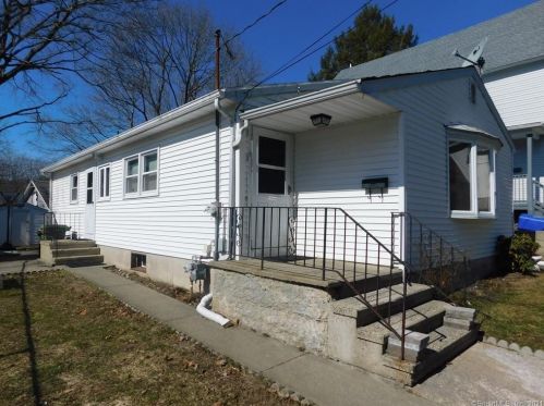 9 Hubbell Ave, Ansonia, CT 06401-1329