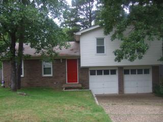 19 Monarch Dr, North Little Rock AR  72113-6112 exterior