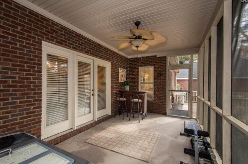 140 Clubhouse Dr, Cayce-West Columbia SC 29172-2584 exterior