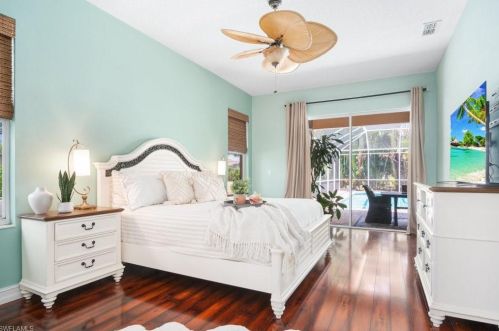 7566 Citrus Hill Ln, Naples FL  34109-0600 exterior