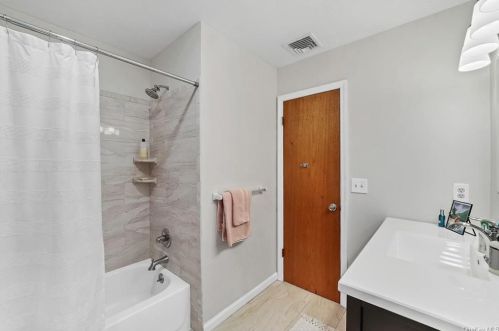 3 Geering Way, Fishkill NY  12524-1136 exterior