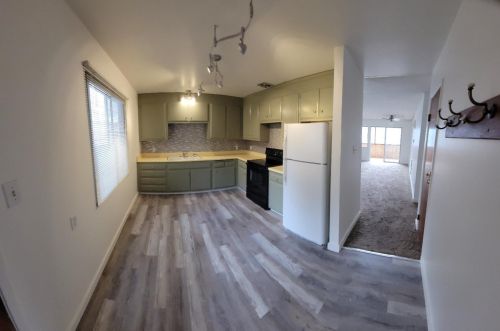 3344 Sandy Way, South Lake Tahoe, CA 96150-8105