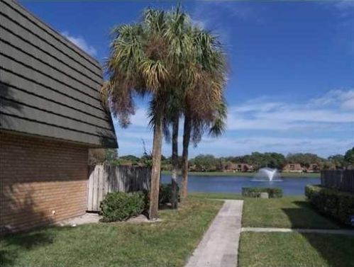 1011 10th Way, West Palm Beach, FL 33407-6677