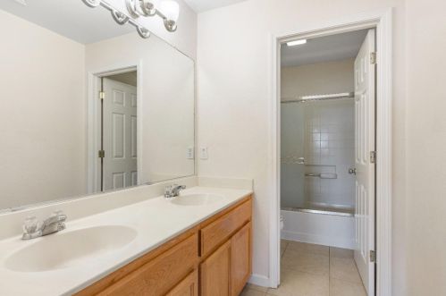 2228 Clock Tower Ct, Riverbank CA  95367-9427 exterior