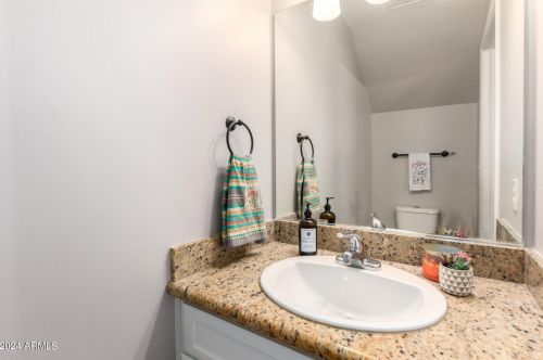 4210 Siesta Ln, Glendale AZ  85308-7504 exterior