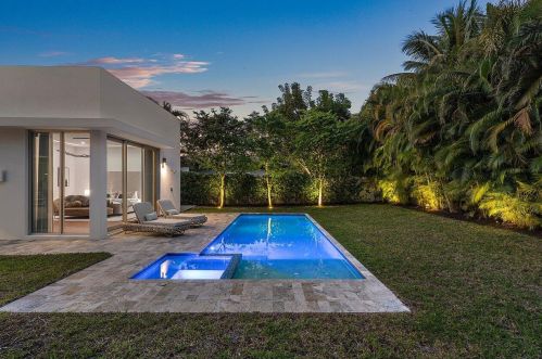 711 1st Ave, Delray Beach, FL 33444-3906