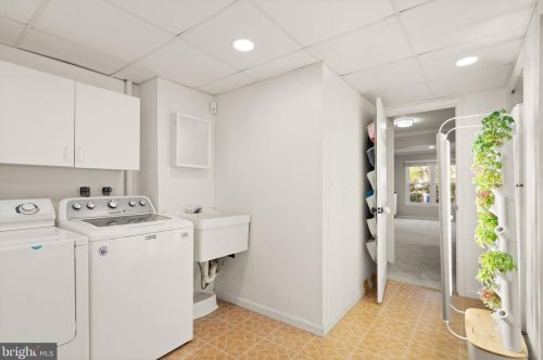 816 Anne St, Leesburg VA  20175-3426 exterior