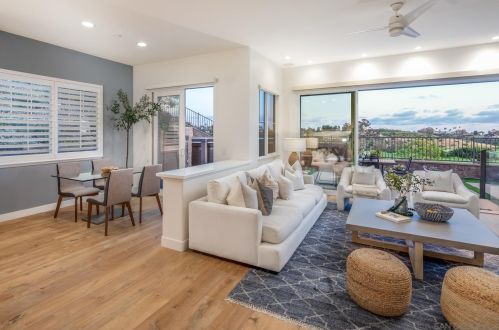 1355 Ravean Ct, Encinitas CA  92024-6204 exterior