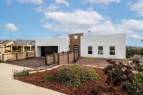 4393 Date Ave, La Mesa CA  91941-6412 exterior