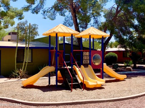 350 Silverbell Rd, Tucson AZ  85745-2639 exterior