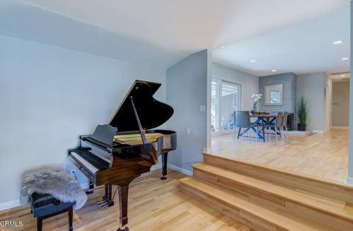 2902 El Caminito, Glendale CA 91214-2005 exterior