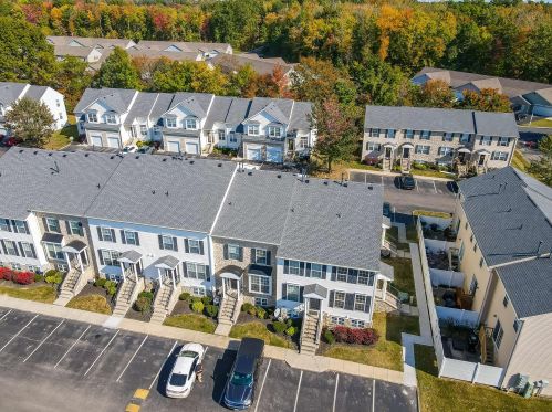 332 Oxford Oak Dr, Blacklick OH  43004-8481 exterior