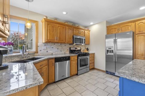 2922 Copper Mountain Ct, Green Bay WI  54313-3207 exterior