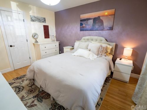 51 Brookside Ave, Old Bridge NJ 08857-3831 exterior