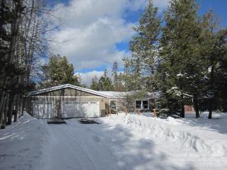 17426 Rail Dr, Bend, OR 97707-2254