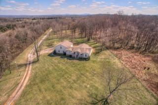 922 Elmore Rd, Eagleville, TN 37060-4221