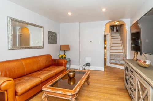 580 Avenue, Bayonne, NJ 07002-4854