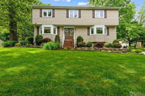 43 Mason Ave, East Brunswick, NJ 08816-4832