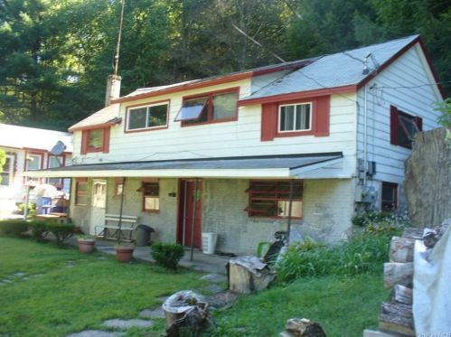 722 Old Route 17, Monticello NY  12701-7019 exterior