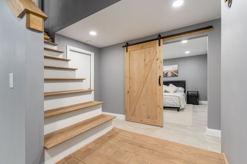 4 Ames Rd, Brookline NH  03033-2304 exterior