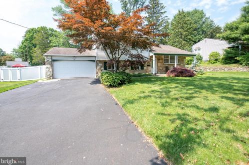 188 Windsor Ave, Southampton PA  18966-3334 exterior