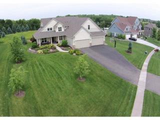 8805 Canter Ln, Lakeville, MN 55044-4001