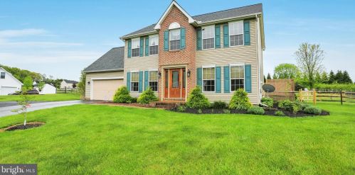 100 Summit Dr, Littlestown, PA 17340-9182