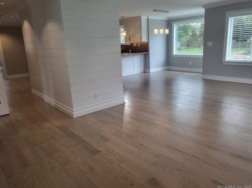46 Macarthur Rd, Bridgeport, CT 06611-3724